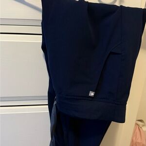 Women’s navy petite Zamora jogger scrub pants